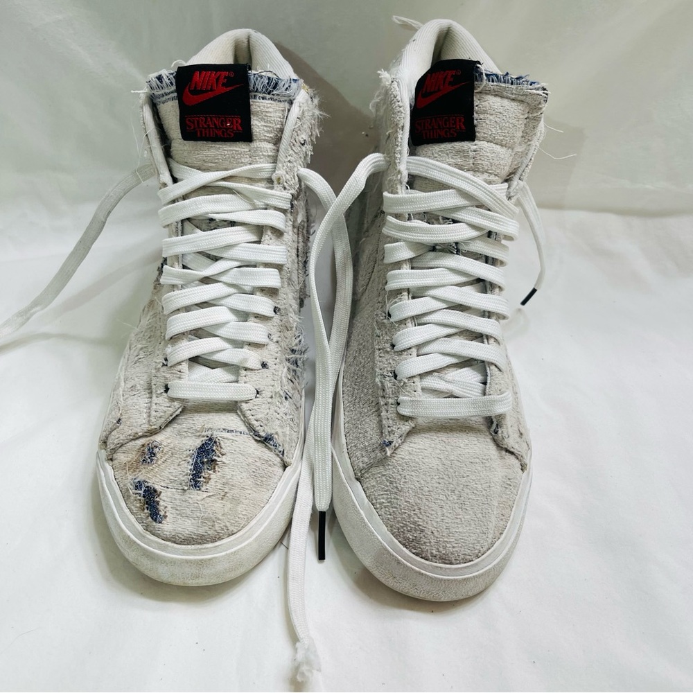 Stranger Things Nike Upside Down Classic Cortez 
Distressed Mid Blazer size 6.5